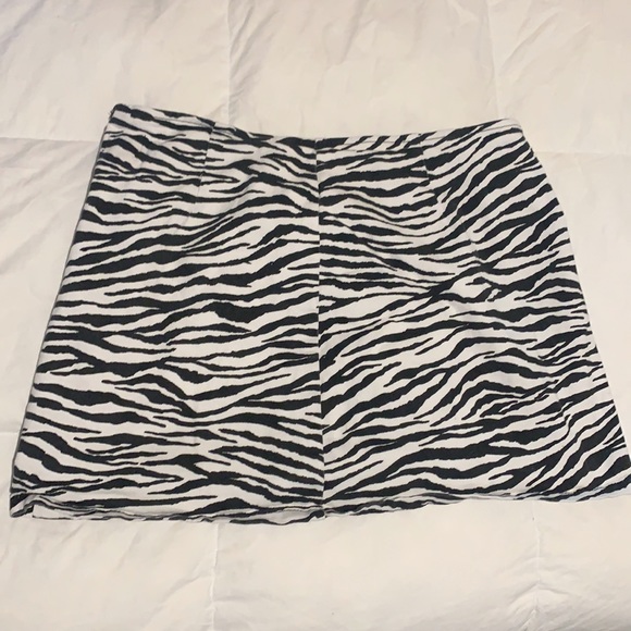 Urban Outfitters BDG Zebra Mini Skirt - Picture 2 of 4